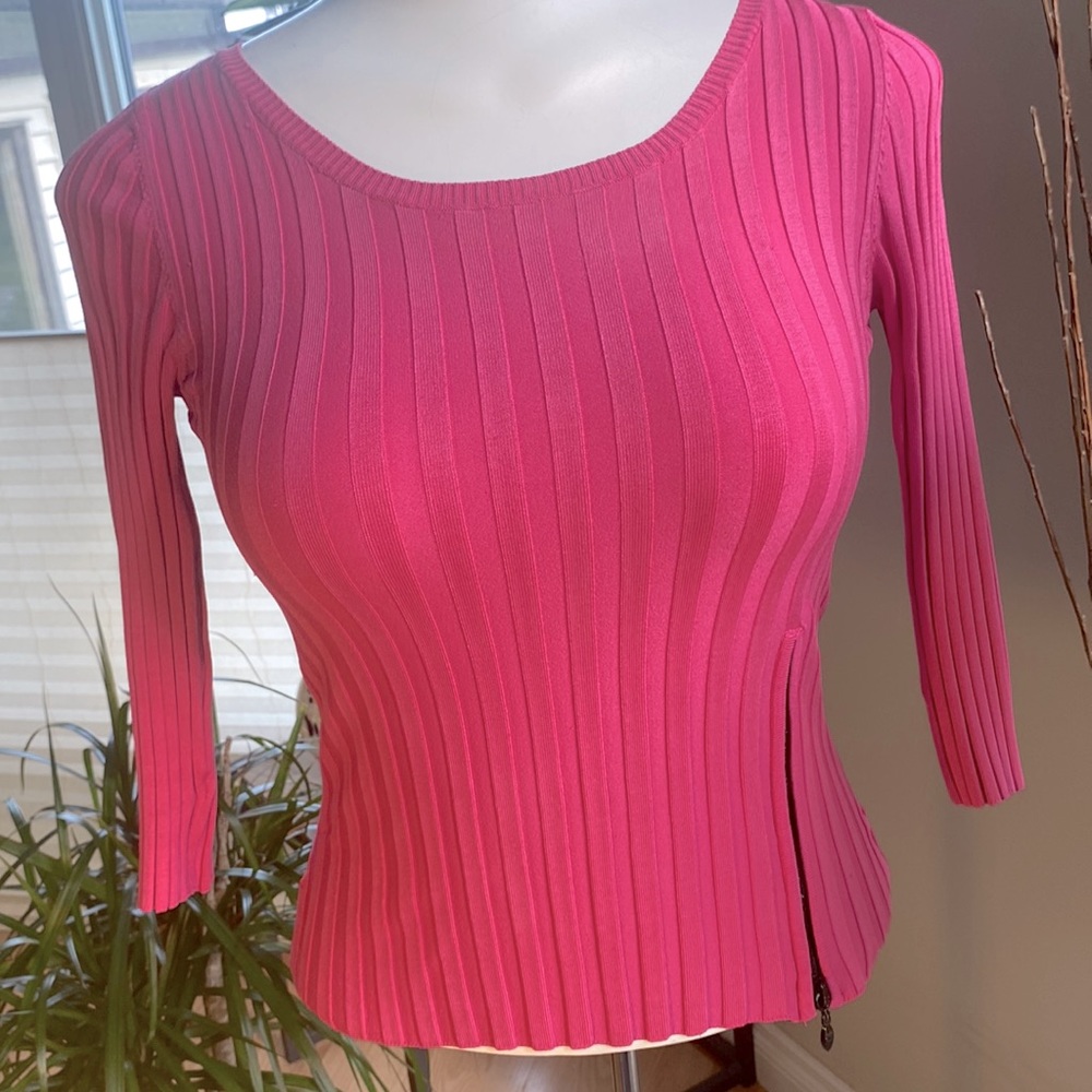 WR 9000 Hot Pink Silk and Spandex Medium Ribbed Top